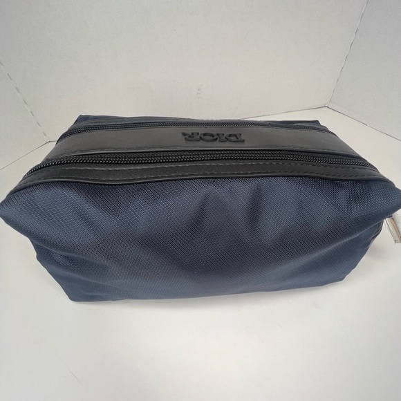 DIOR Men's Double Compartment Toiletry Travel Bag | BLACK NAVY BLUE | NEW!!🖤✔️ - Picture 8 of 14